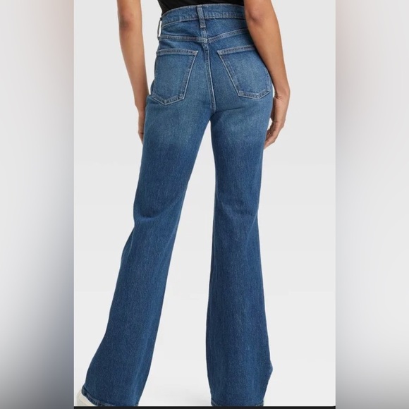 Medium wash classic high rise flare jeans size 12 long new‎ - Picture 1 of 4